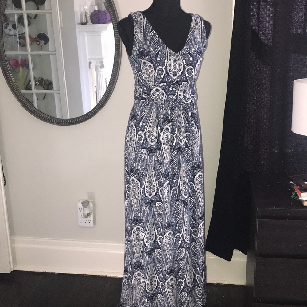 Pea in aPod maxi maternity dress